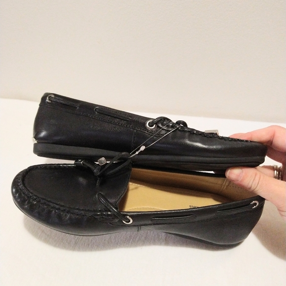 Michael Kors Sutton Leather Moccasin Flats - Picture 2 of 12